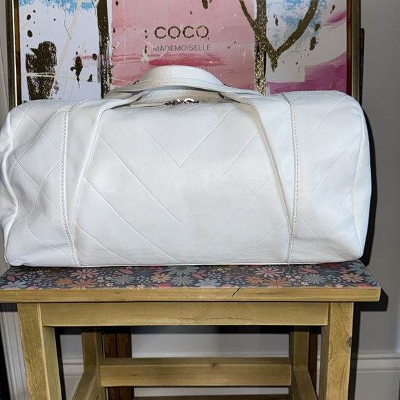 ๐ฅ Chanel bowler bag quilted leather ๐ฅ - Picture 3 of 15